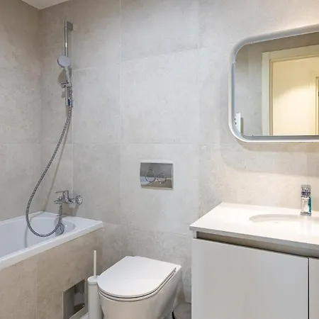 Waterfront Quartet 1 דירה